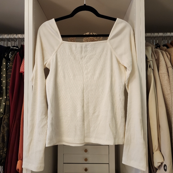 NWOT NA-KD Top - Picture 3 of 8